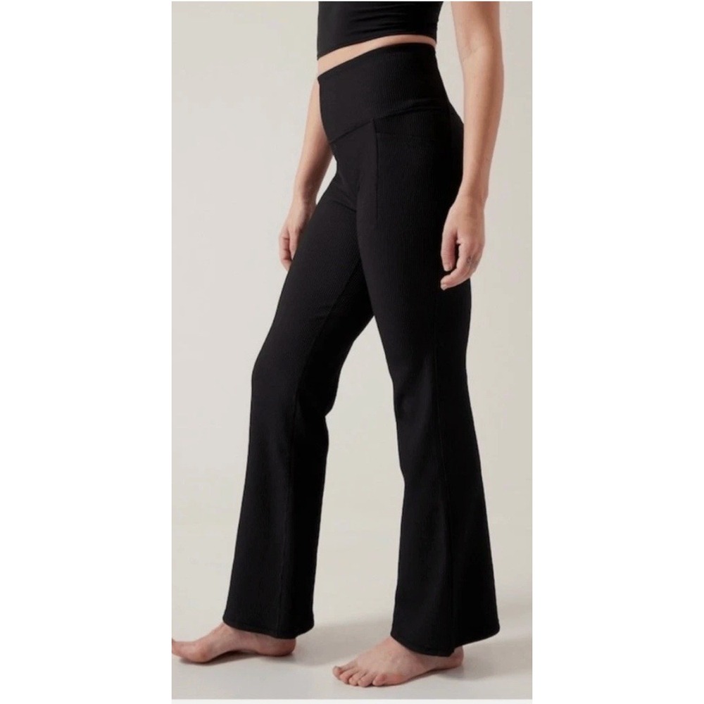 Athleta Salutation Stash Ribbed Flare Size Small Tall Black High Rise Pockets